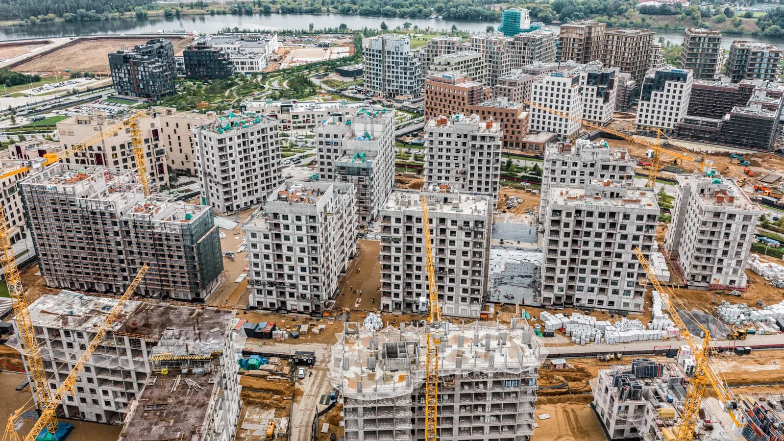 В16 СберСити: ход строительства, сентябрь 2026